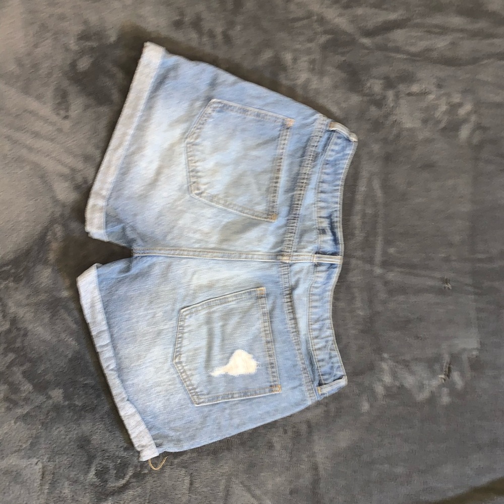 Shorts - Picture 2 of 3